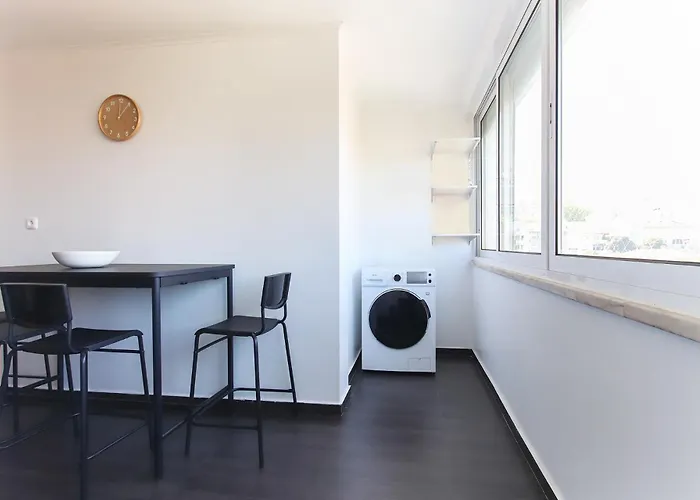 Olivais Balcony By Homing *