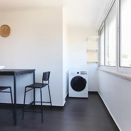 Olivais Balcony By Homing *